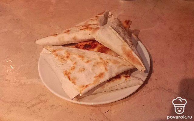 Треугольнички с грибами и сыром — Рецепт с фото