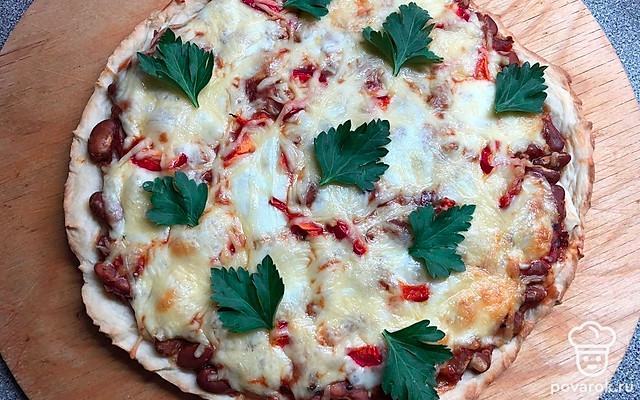 Вегетарианская пицца с белой фасолью и грибами — Рецепт с фото