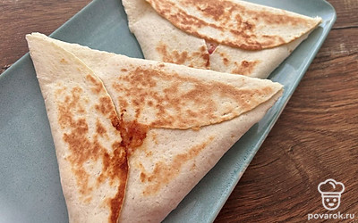 Треугольники подавайте горячими. Приятного аппетита!