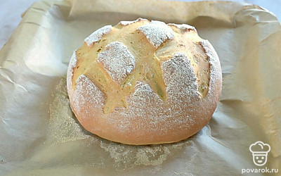 Запекайте хлеб на сухих дрожжах 30 минут в духовке при 180 градусах. 