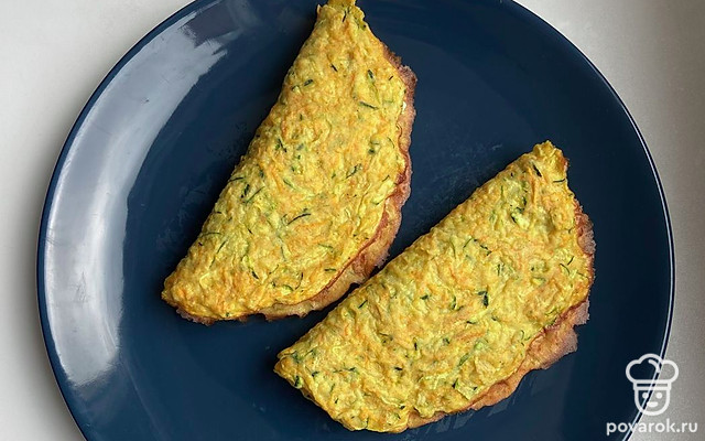 Кабачково-морковные лепешки с яично-овощной начинкой — Рецепт с фото
