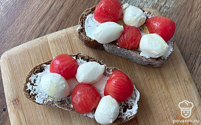 Сбрызните оливковым маслом.