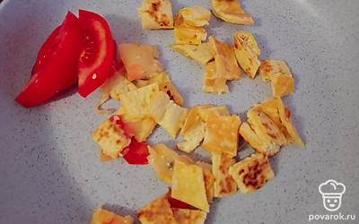 Можно адаптировать завтрак для годовалого ребенка. Вместо плавленого сыра я добавляю твердый или полутвердый. Ветчину не добавляю. 