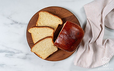 Дайте японскому хлебу остыть на решетке и подавайте к столу, разрезав на кусочки.