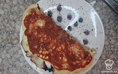 Перед подачей украсить ягодами и посыпать корицей.