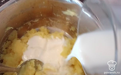 Добавить молоко.