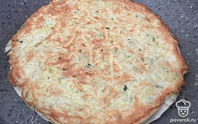 Затем немного поджарьте с другой стороны без крышки.