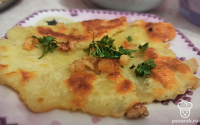 Подавайте, украсив зеленью.