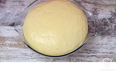 Оставляем на час в теплом месте, подошедшее тесто выкладываем в форму для хлеба, оставляем на 30 мин для подъема, Отправляем форму с тестом в духовку на 45 минут 180C.