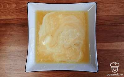 Маргарин растапливаем. 