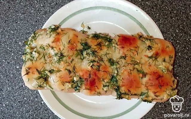 Хлеб с укропом и чесноком — Рецепт с фото