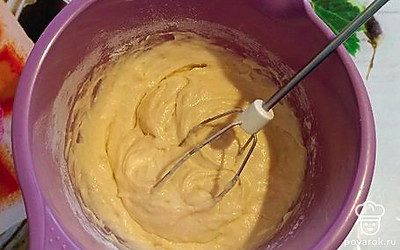 Тесто готово. Выпекайте в электровафельнице до готовности.