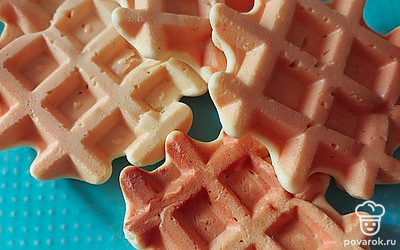 Сверху можно посыпать сахарной пудрой. 