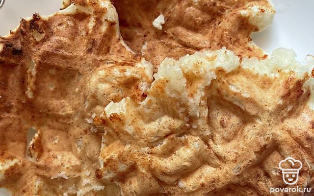 Творожные сладкие вафли без яйца — Рецепт с фото