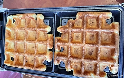 Готовьте в течение 7 минут. Время приготовления может меняться в зависимости от мощности вафельницы.