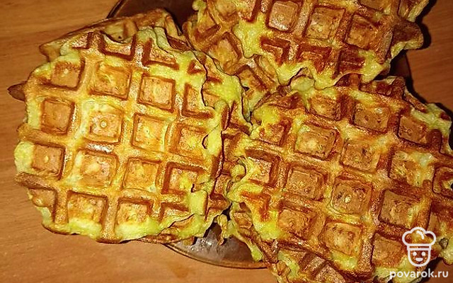 Вафли из кабачка в мультипекаре — Рецепт с фото