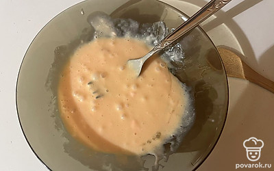 Перемешайте все ингредиенты до однородности. 