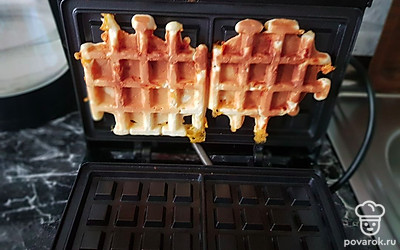 Вкусные сырные вафли готовы!