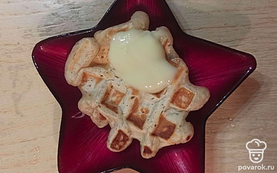 Подавать со сгущенкой.