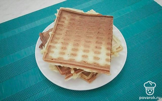 Тающие во рту бельгийские вафли с вареной сгущенкой — Рецепт с фото