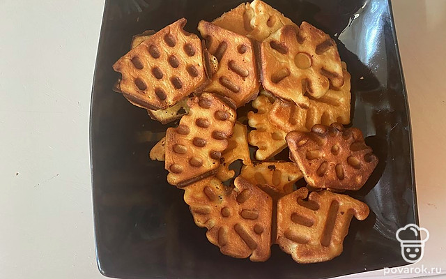 Хрустящие домашние вафли, приготовленные в советской вафельнице — Рецепт с фото
