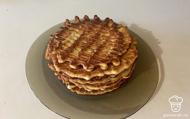 Воздушные пористые вафли на советской вафельнице — Рецепт с фото