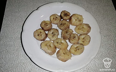 Режем банан.