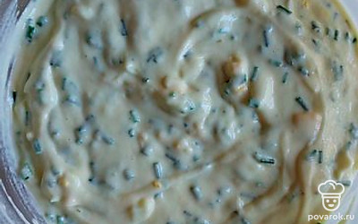 Смешать начинку с тестом.