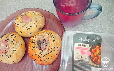 Подавайте пирожки с любыми напитками.