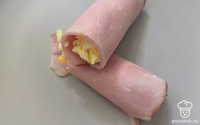 Перед подачей посыпьте чесночным перцем.