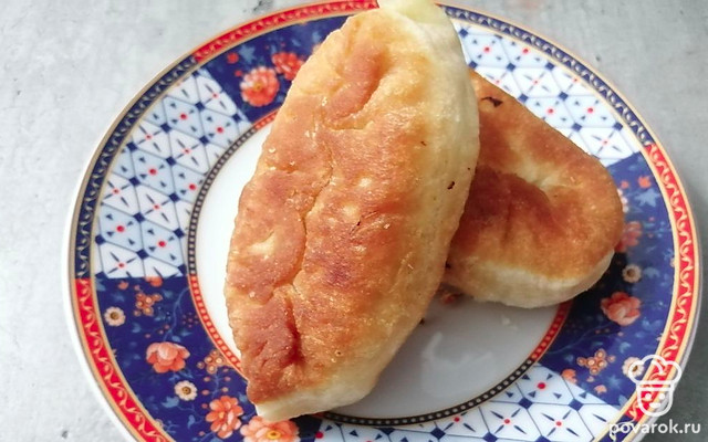 Мини-пирожки с квашеной капустой — Рецепт с фото