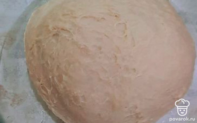 Замесить тесто. 