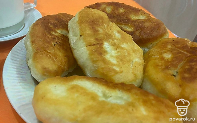 Пирожки с яйцом и черемшой — Рецепт с фото