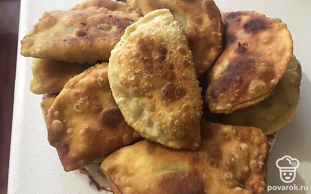 Чебуреки с говядиной — Рецепт с фото