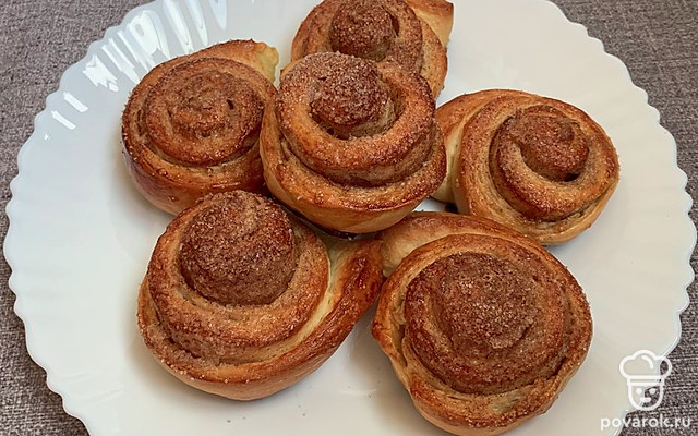 Булочки-улитки с корицей — Рецепт с фото