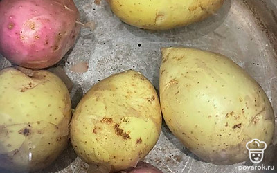 Картошку сварите в мундире.