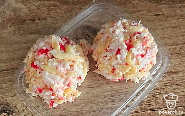 Шарики из сыра и крабовых палочек — Рецепт с фото