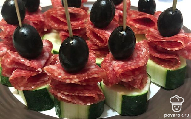 Праздничное канапе — Рецепт с фото