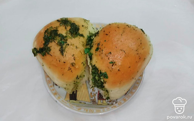 Ароматные булочки с чесноком и зеленью — Рецепт с фото