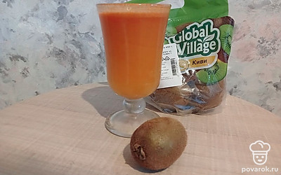 Люблю пить сок со свежими фруктами. Невероятно вкусно.