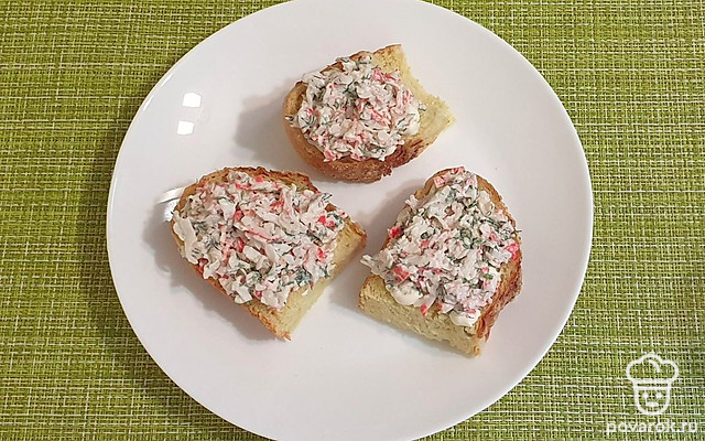 Бутерброды с крабовыми палочками и укропом — Рецепт с фото