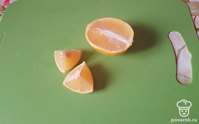 Лимон нарезать.