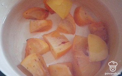 Варить с сахаром 20 минут.