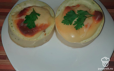 При подаче украсьте зеленью.