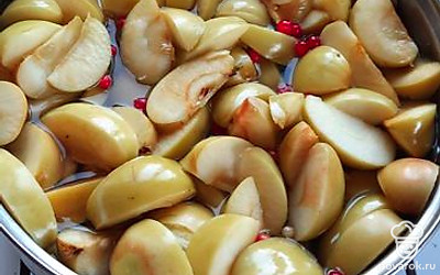 Обязательно приготовьте этот компот. Вам очень понравится.