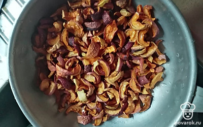 Перебрать, если надо, сухофрукты. 