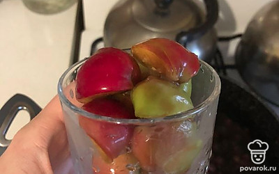 Добавить яблоки.