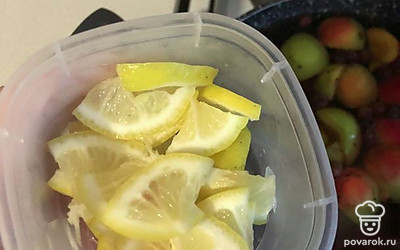 Добавить немного лимона. 