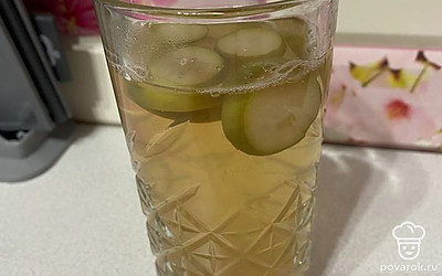 Пейте компот охлажденным. Приятного аппетита!