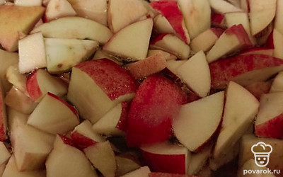 Плоды мелко нарезать.